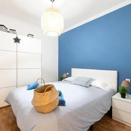 Daire Charming 2 Apartment, 3 Beds-10 Min Walk To Canteras