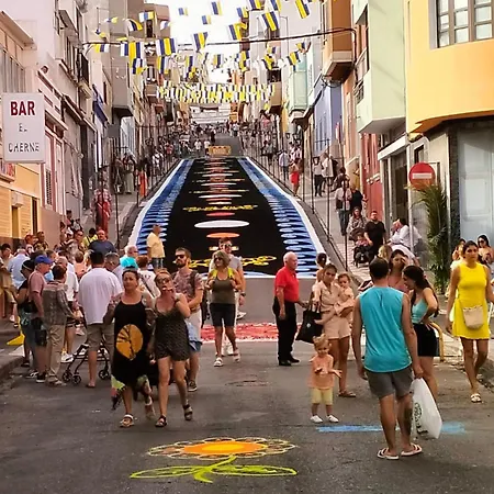 Charming 2 Apartment, 3 Beds-10 Min Walk To Canteras Daire